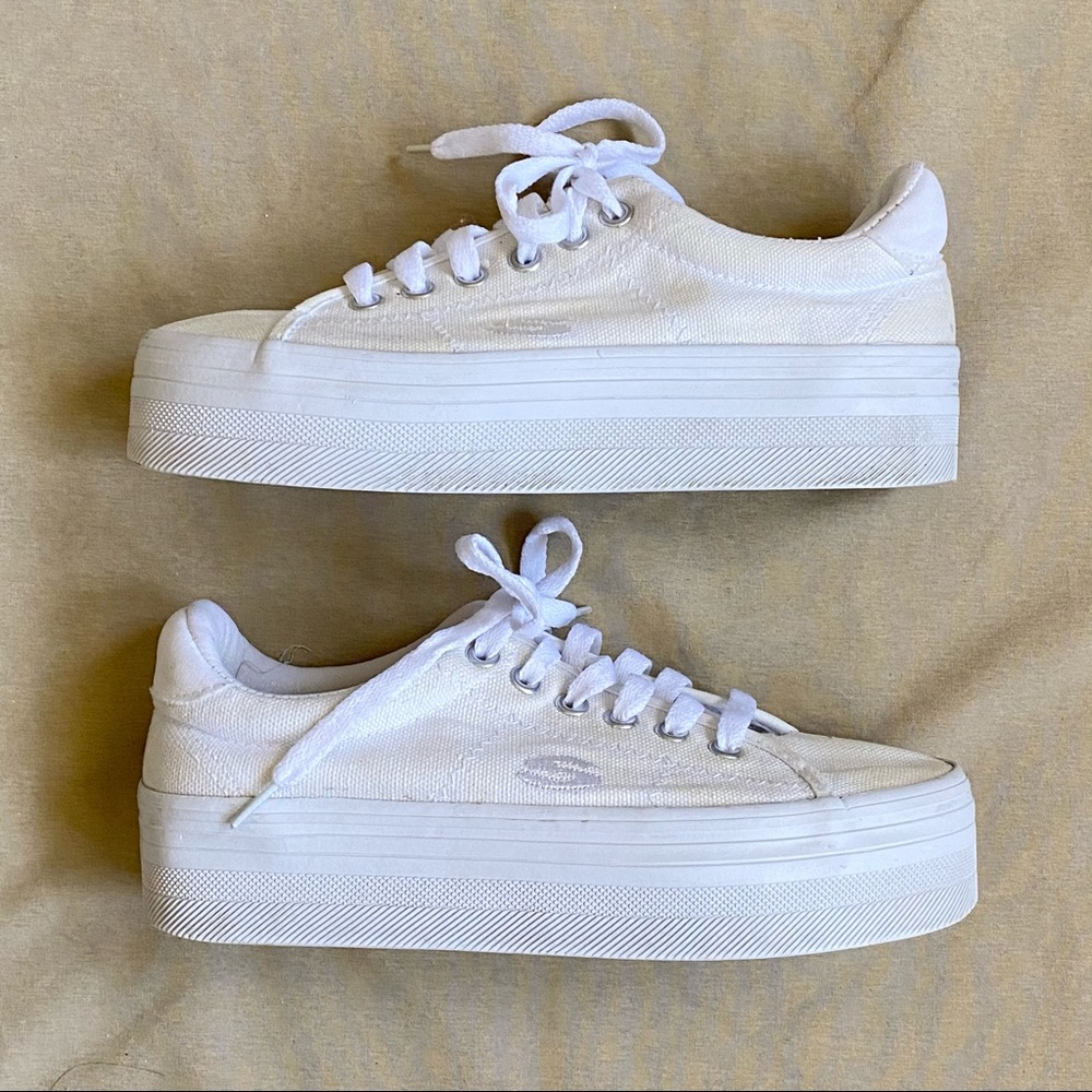 🚫SOLD🚫 y2k White Platform Sneakers 🤍